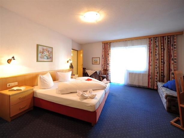 Imagen general del Pensión Europa Tirol. Foto 14