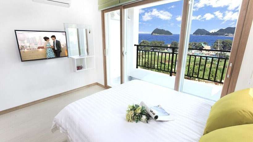 Imagen de la habitación del Pensión Famile. Foto 4