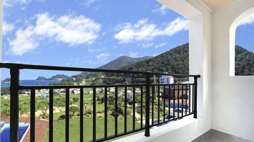 Imagen de la habitación del Pensión Famile. Foto 7