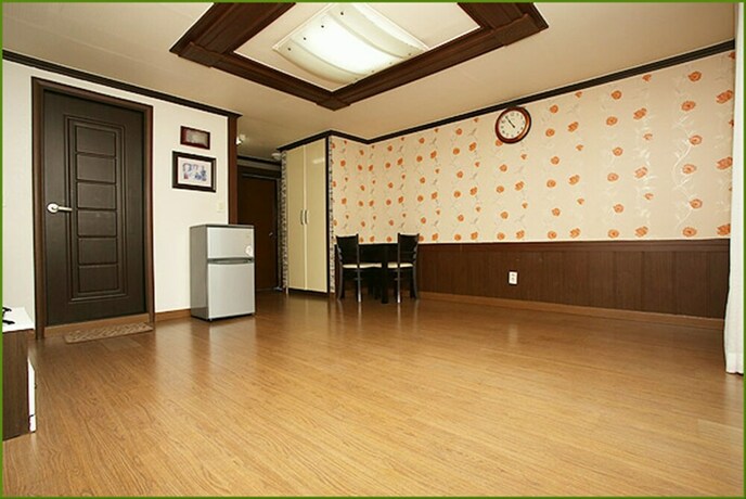 Imagen de la habitación del Pensión First, Taean. Foto 27