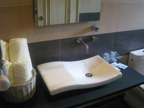 Imagen de la piscina del Pensión Fonda Mat&iacute;a. Foto 15