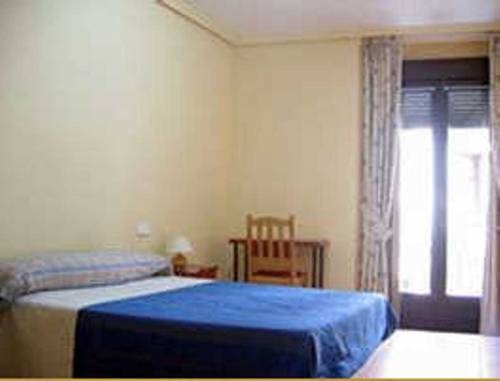 Imagen de la habitación del Pensión Fuencarral Adeco. Foto 8