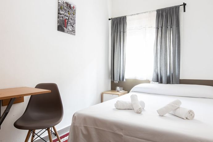 Imagen de la habitación del Pensión Galicia, Canovelles. Foto 14