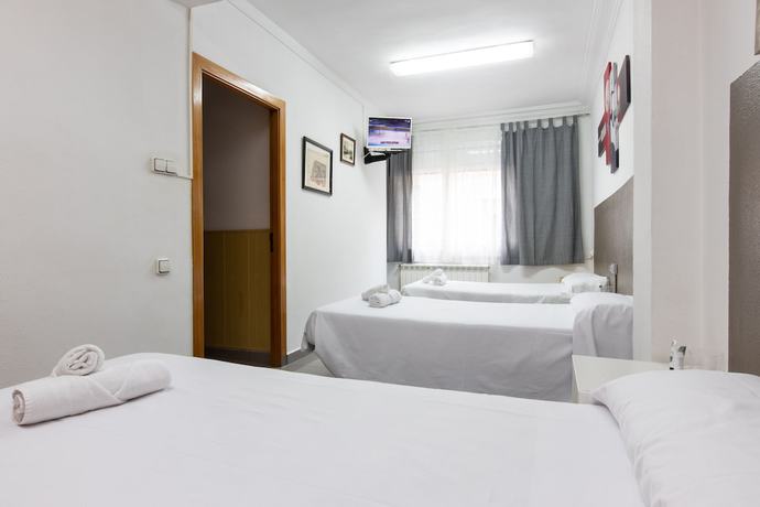 Imagen de la habitación del Pensión Galicia, Canovelles. Foto 19