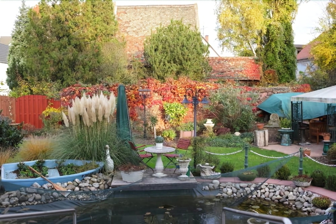 Imagen de los exteriores del Pensión Gasper Business & Garden. Foto 13