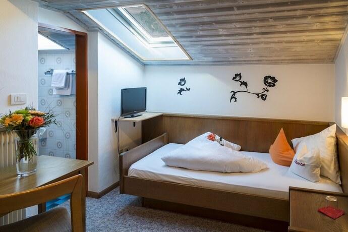 Imagen de la habitación del Pensión Gasthof L&ouml;wen, Merano. Foto 24