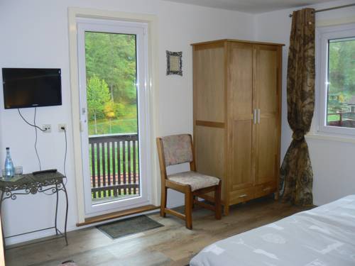 Imagen de la habitación del Pensión G&auml;stehaus Talblick Baiersbronn. Foto 3