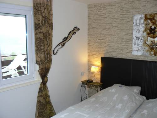 Imagen de la habitación del Pensión G&auml;stehaus Talblick Baiersbronn. Foto 5