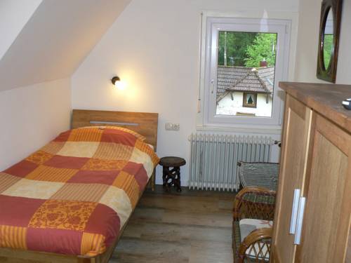 Imagen de la habitación del Pensión G&auml;stehaus Talblick Baiersbronn. Foto 11