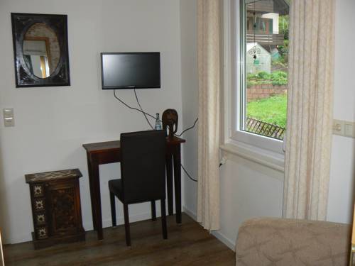 Imagen de la habitación del Pensión G&auml;stehaus Talblick Baiersbronn. Foto 14
