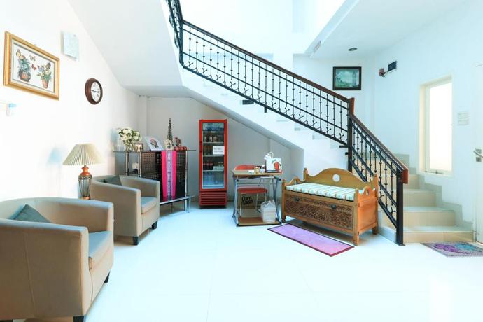 Imagen de los interiores del Pensión Ge JacMart Homestay Makassar. Foto 4