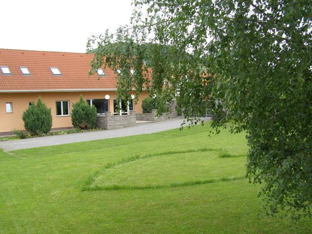 Imagen de los exteriores del Pensión Harmonia. Foto 7