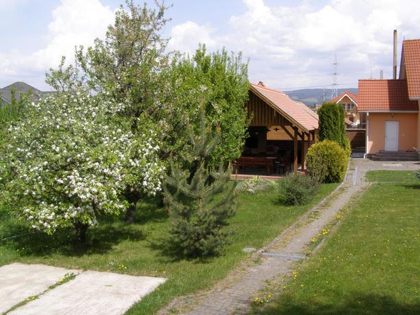 Imagen de los exteriores del Pensión Harmonia. Foto 8