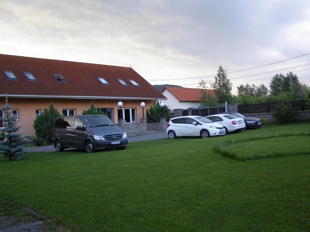 Imagen de los exteriores del Pensión Harmonia, Miercurea-Ciuc. Foto 4