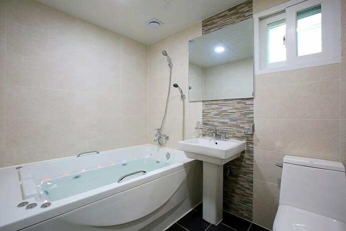 Imagen de la habitación del Pensión Hongcheon Stone Cube Spa. Foto 14