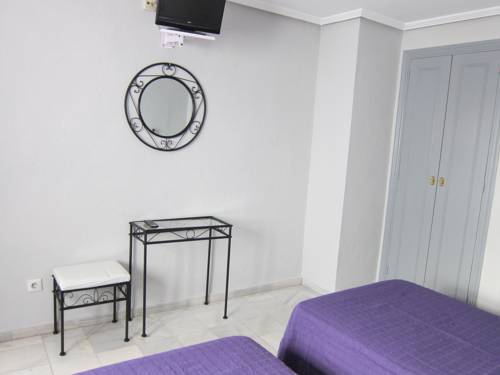 Imagen de la habitación del Pensión Hostal Alicia. Foto 6