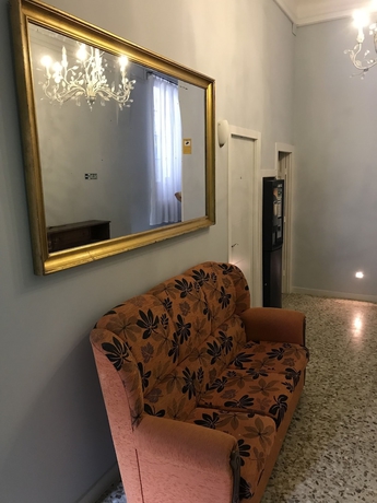 Imagen de los interiores del Pensión Hostal Apolo Xi. Foto 19