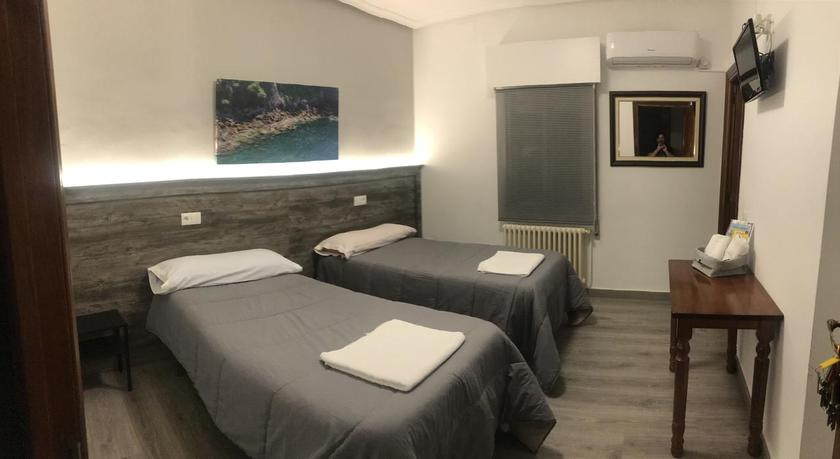 Imagen de la habitación del Pensión Hostal Imperio. Foto 4