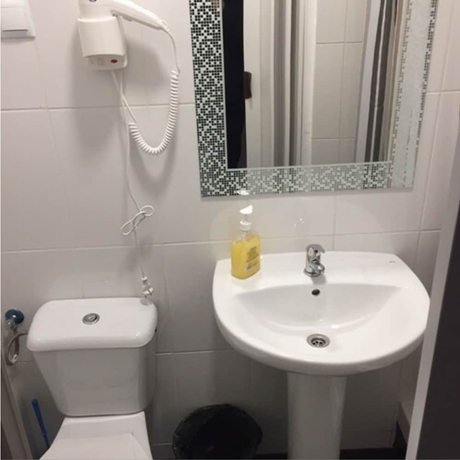 Imagen de la habitación del Pensión Hostal Oliver. Foto 9