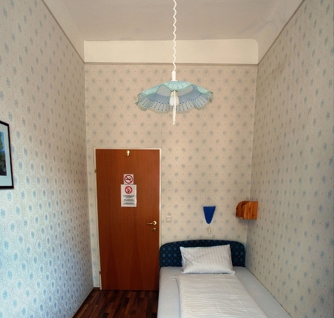 Imagen de la habitación del Pensión Hotel Arpi. Foto 16