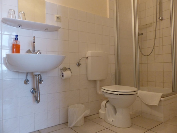 Imagen de la habitación del Pensión Hotel Kima. Foto 10