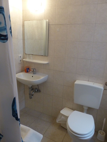 Imagen de la habitación del Pensión Hotel Kima. Foto 13