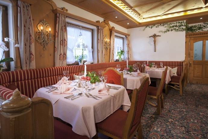 Imagen del bar/restaurante del Pensión Hotel Margit. Foto 3