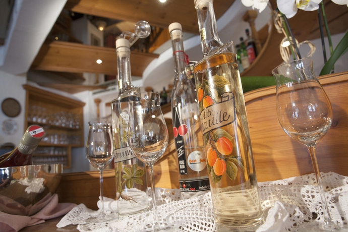 Imagen del bar/restaurante del Pensión Hotel Margit. Foto 6