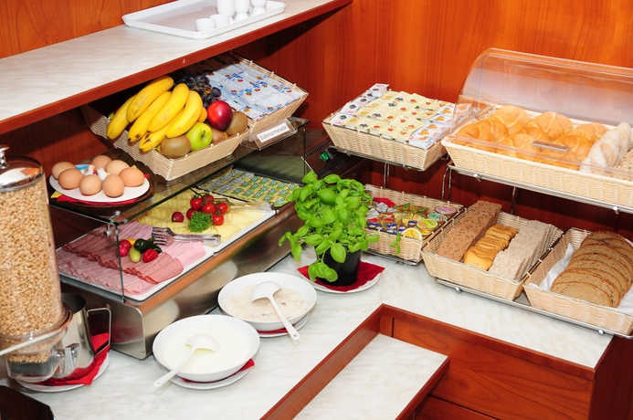 Imagen del bar/restaurante del Pensión Hotel Pension Andreas. Foto 4