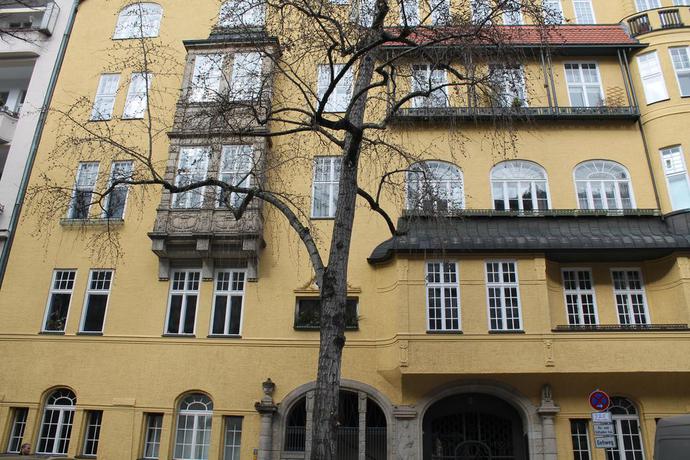 Imagen de los exteriores del Pensión Hotel Waizenegger am Kurf&uuml;rstendamm. Foto 11