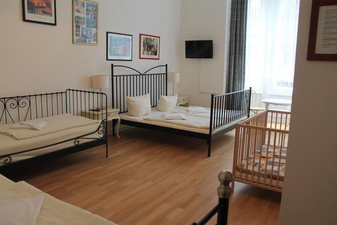 Imagen de la habitación del Pensión Hotel Waizenegger am Kurf&uuml;rstendamm. Foto 6