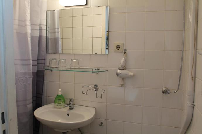 Imagen de la habitación del Pensión Hotel Waizenegger am Kurf&uuml;rstendamm. Foto 9