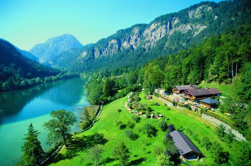 Imagen de la habitación del Pensión Hubertus am Thumsee - Ruhe Fr&uuml;hst&uuml;ck und Alpenpanorama. Foto 2
