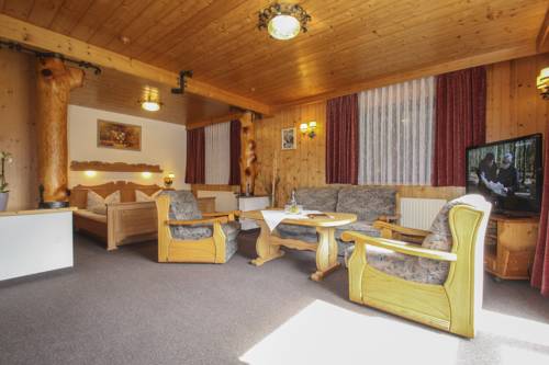 Imagen de la habitación del Pensión Hubertus am Thumsee - Ruhe Fr&uuml;hst&uuml;ck und Alpenpanorama. Foto 4
