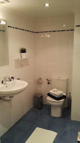 Imagen de la habitación del Pensión Iruña, Santurtzi. Foto 3