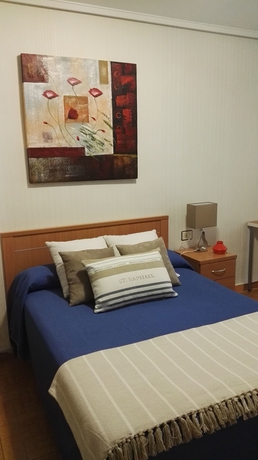 Imagen de la habitación del Pensión Iruña, Santurtzi. Foto 7