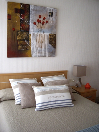 Imagen de la habitación del Pensión Iruña, Santurtzi. Foto 9