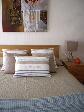 Imagen de la habitación del Pensión Iruña, Santurtzi. Foto 12