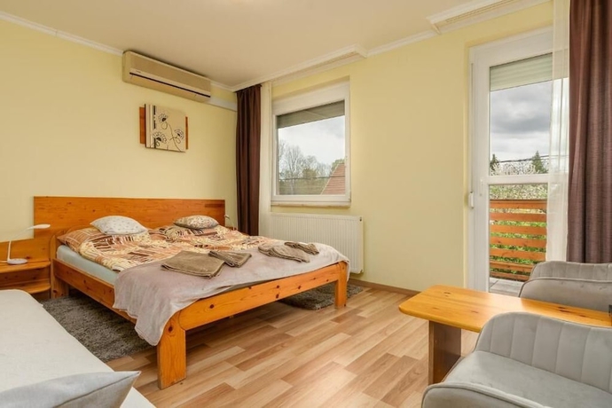 Imagen de la habitación del Pensión Janika. Foto 12