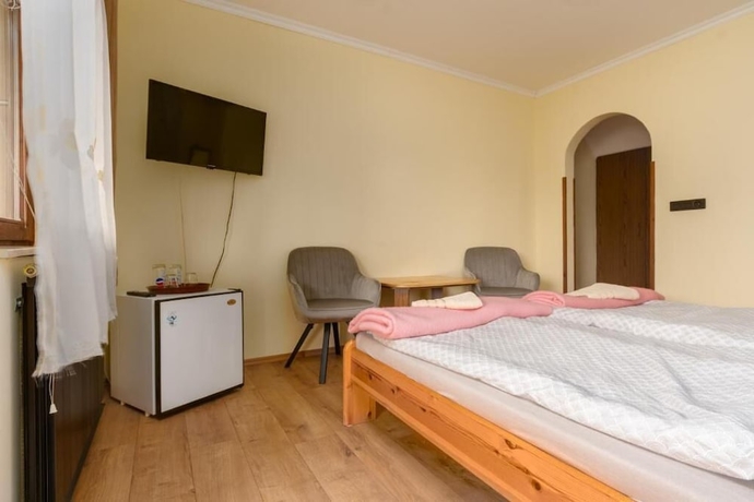 Imagen de la habitación del Pensión Janika. Foto 13