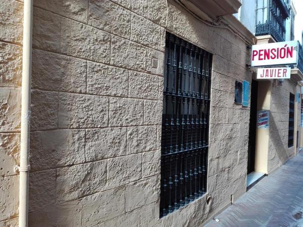 Imagen de los exteriores del Pensión Javier. Foto 10