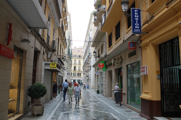 Imagen de los exteriores del Pensión Juanita, Málaga. Foto 6