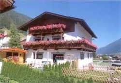 Imagen general del Pensión KRISTALL, NEUSTIFT IM STUBAITAL . Foto 16