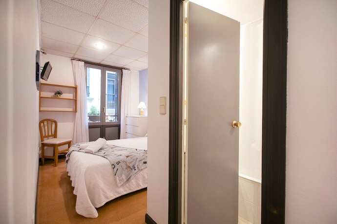 Imagen de la habitación del Pensión Kaia, San Sebasti&aacute;n. Foto 7
