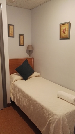 Imagen de la habitación del Pensión Kaia, San Sebasti&aacute;n. Foto 8