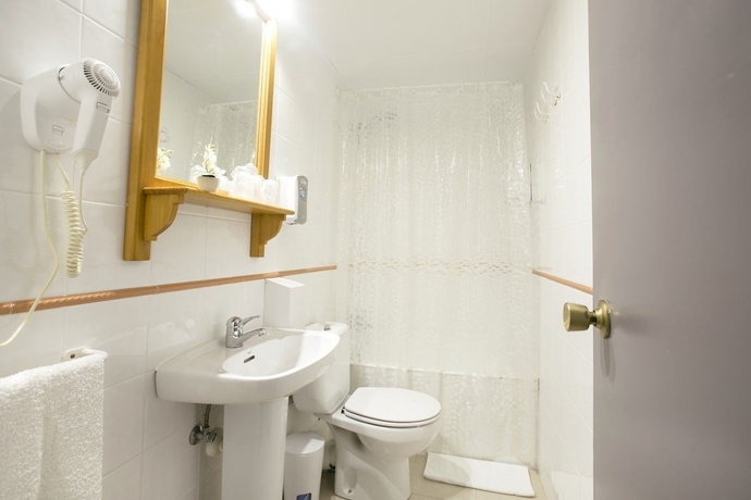 Imagen de la habitación del Pensión Kaia, San Sebasti&aacute;n. Foto 17