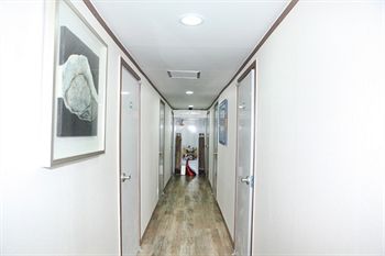 Imagen de los interiores del Pensión Kukje Guesthouse Myeongdong. Foto 9