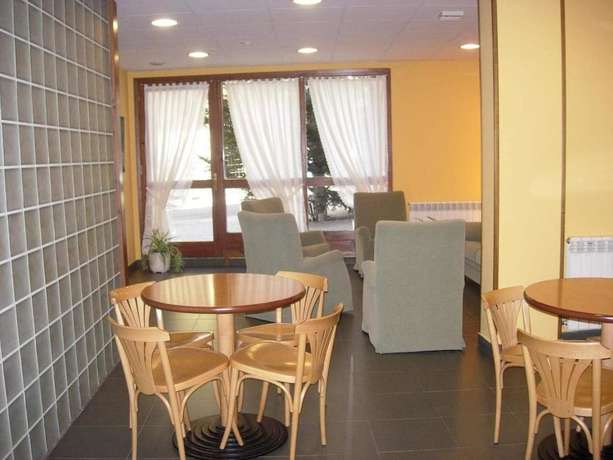 Imagen de los interiores del Pensión La Creu by RdA Hotels. Foto 11