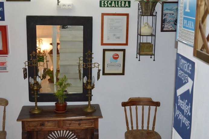 Imagen de los interiores del Pensión La Esperanza, Moj&aacute;car. Foto 17