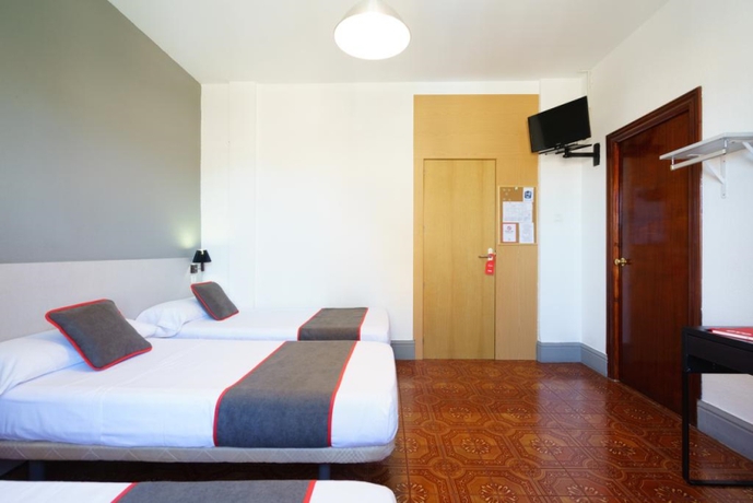 Imagen general del Pensión La Perla Granada Suites. Foto 3